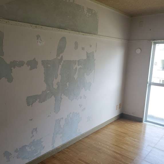 【アパート内装塗装】下地から丁寧に！壁と天井の塗り替え